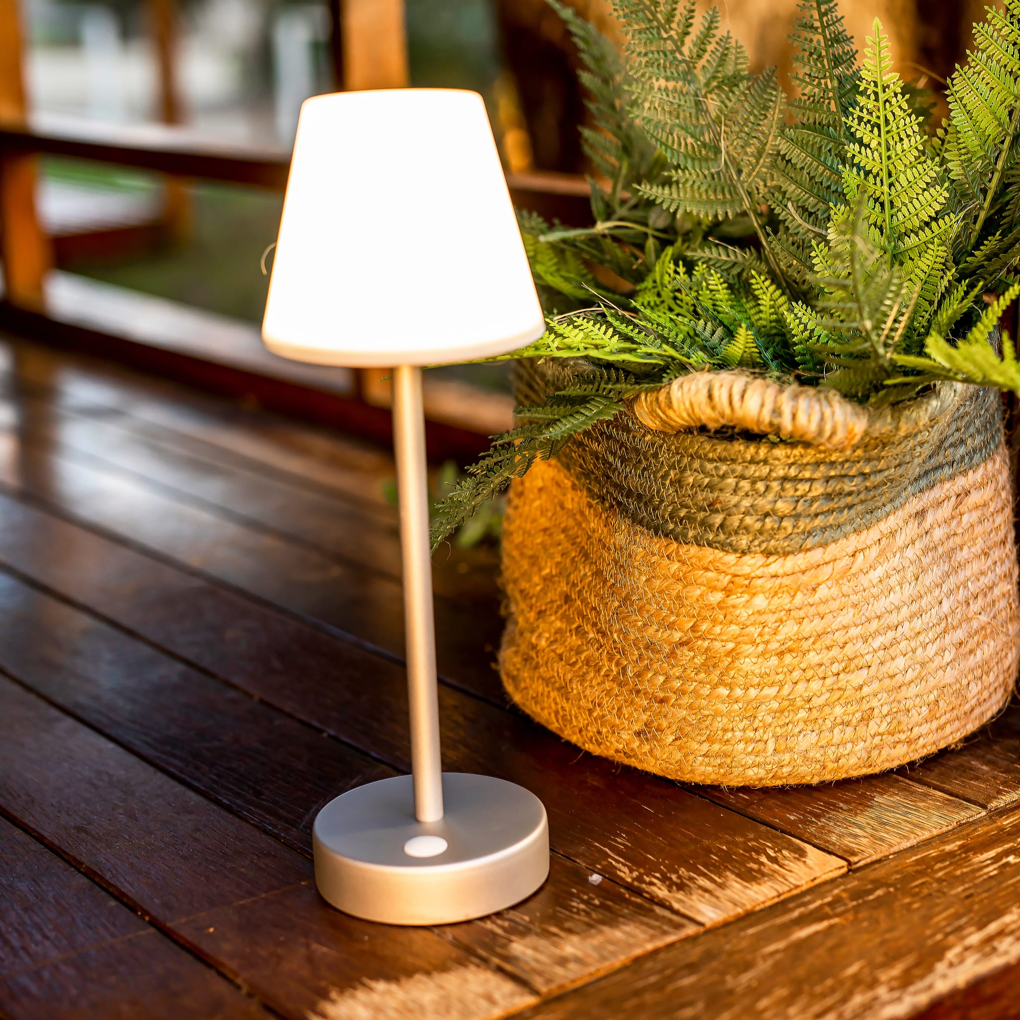 Lola Slim<br> Wireless Table Lamp