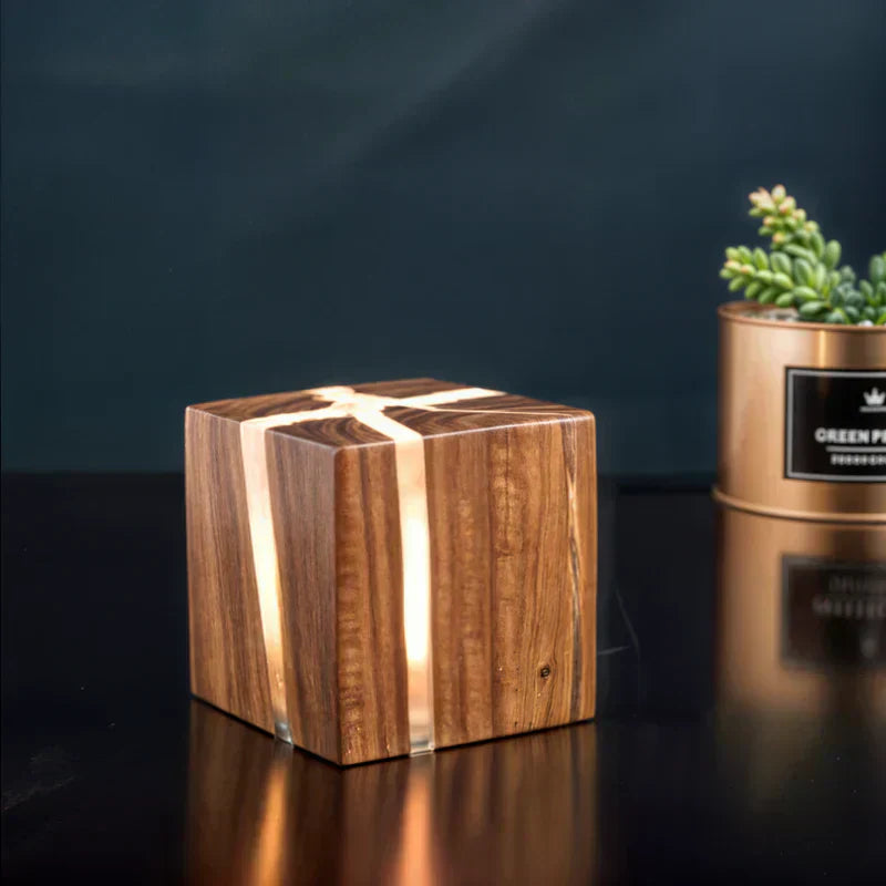 Modern crackling wood table lamp
